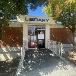 San Rafael Public Library - The Library Was Closed On Saturday September 7 2024 And On Apple Maps It Says That It's Open But When I Got There It Was Closed