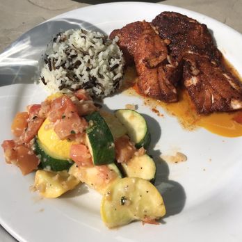 Paradise Beach Grille - New American Near Me - Capitola, California