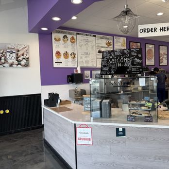 Cinnaholic - Counter - Bakeries Near Me - Warner Robins, Georgia Cinnaholic - Counter - Bakeries Near Me - Warner Robins, Georgia