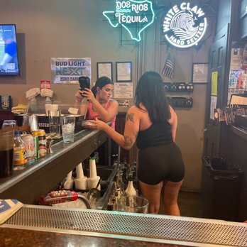 Scores - Sports Bars Near Me - New Braunfels, Texas