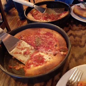 Gino's East - South Loop - Deep dish pizza - Pizza Near Me - Chicago, Illinois