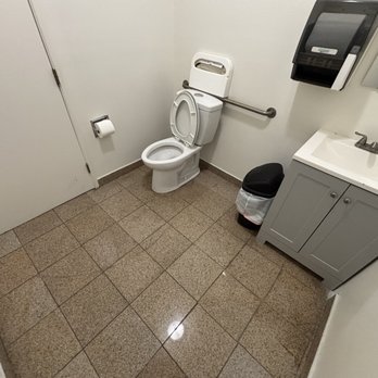 P3X Performance - Cleanest bathroom of any car shop or customer serving place I've ever seen! - Auto Repair Near Me - Temple City, California