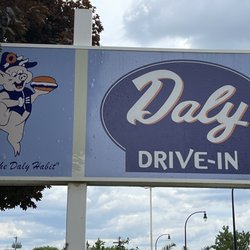 Daly Drive-In-Livonia - This is NOT a drive in, but a historic restaurant nevertheless