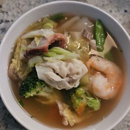 Take-out wor wonton soup