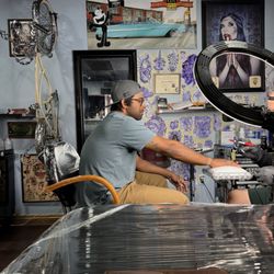 Living Dreams Tattoo Shop - Tattoo