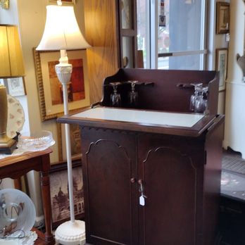 Cindy's Unique Shop - Thrift Stores Near Me - Wallingford, Connecticut