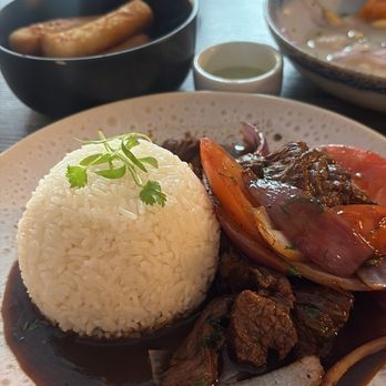 305 Peruvian Modern Cuisine - Lomo saltado - Peruvian Near Me - Miami, Florida 305 Peruvian Modern Cuisine - Lomo saltado - Peruvian Near Me - Miami, Florida