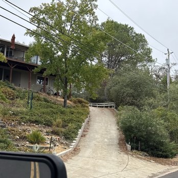 Goldman Movers - The steep hill they need to go up and down - Movers Near Me - Sacramento, California