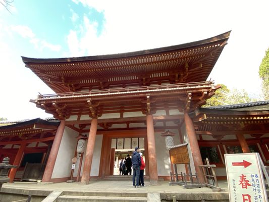 Kasugataisha Shrine by null