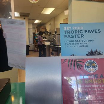 Tropical Smoothie Cafe - An unprofessional employee gloveless while talking on her cell ignores us customers there for pick-up - Juice Bars & Smoothies Near Me - Fort Lauderdale, Florida