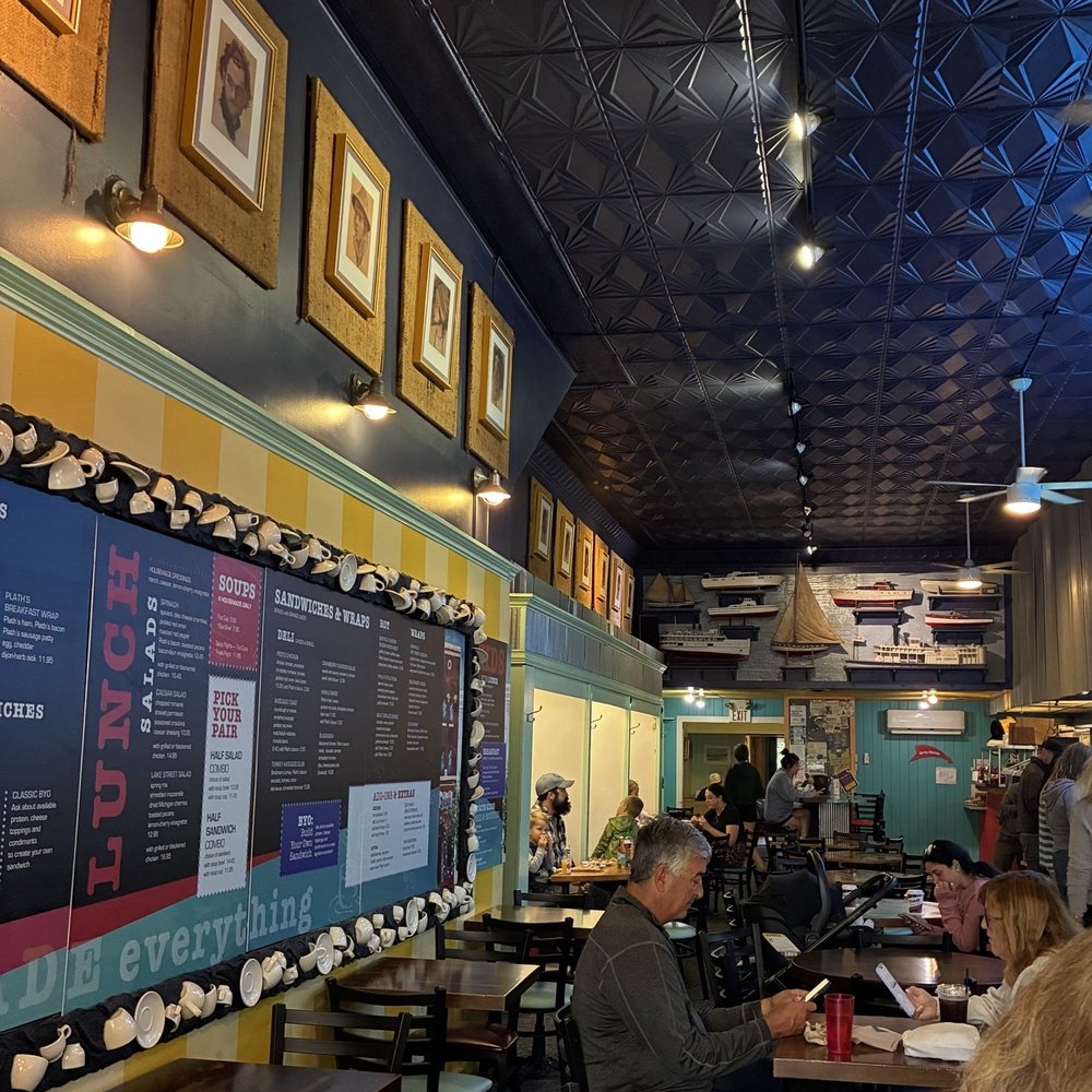Roast & Toast - Inside of roasting toast - American Near Me - Petoskey, Michigan Roast & Toast - Inside of roasting toast - American Near Me - Petoskey, Michigan