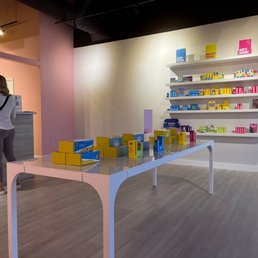 Open and airy location - brand spanking new! Treat yourself and clean your dirty face!! Open and airy location - brand spanking new! Treat yourself and clean your dirty face!!