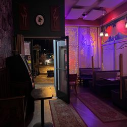 Richards' Goat Tavern & Tea Room