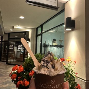 Bacio Di Latte - Peanut butter caramel chocolate - Gelato Near Me - Newport Beach, California
