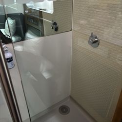 Yotel - Shower stall