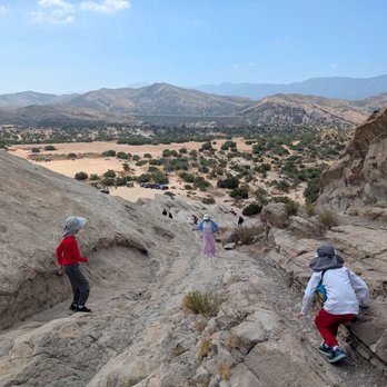 Vasquez Rocks Natural Area Park - Nice views from the top - Parks Near Me - Agua Dulce, California Vasquez Rocks Natural Area Park - Nice views from the top - Parks Near Me - Agua Dulce, California