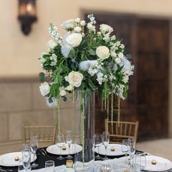 Maricopa Flowers - Wedding Centerpiece