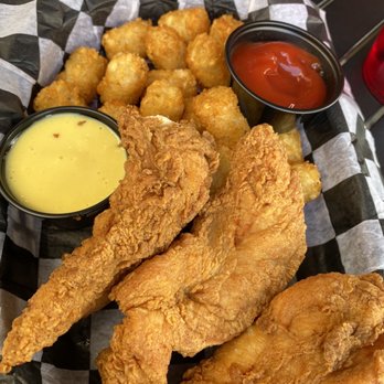 The BrewTop Pub and Patio - Chicken Strips and Tots - Sports Bars Near Me - Overland Park, Kansas The BrewTop Pub and Patio - Chicken Strips and Tots - Sports Bars Near Me - Overland Park, Kansas