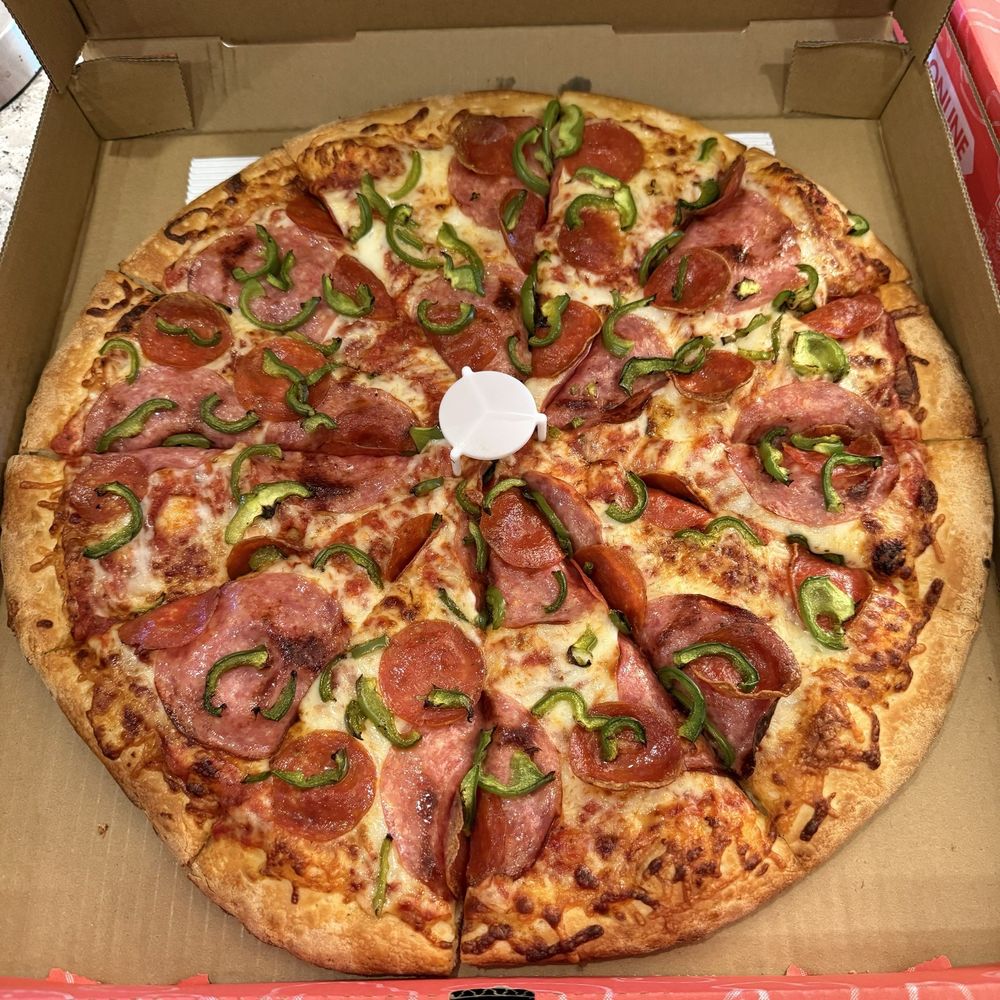 Delish Pizza - XL with pepperoni, salami, & bell peppers - Pizza Near Me - Roseville, California