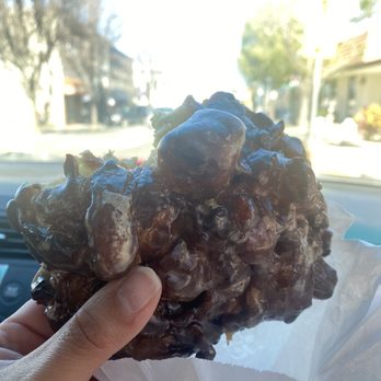 Royal Donut Cafe - Donuts Near Me - Burlingame, California Royal Donut Cafe - Donuts Near Me - Burlingame, California