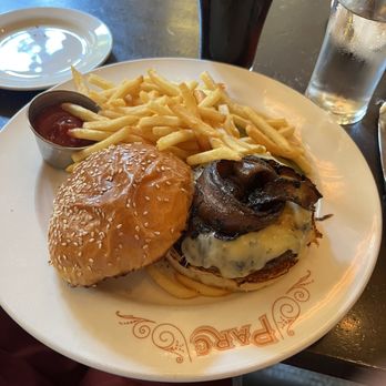 Parc - Brunch Cheeseburger - French Near Me - Philadelphia, Pennsylvania