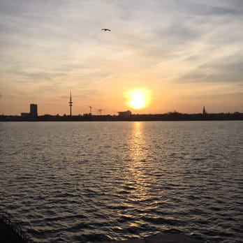 Alsterrunde - Local Flavor Near Me - Hamburg, HH