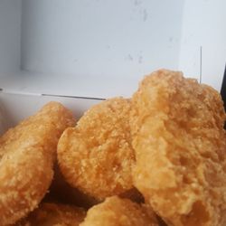 McDonald's - Must have chickie nuggies!! This is a great McDonald's! Friendly staff and great food.
