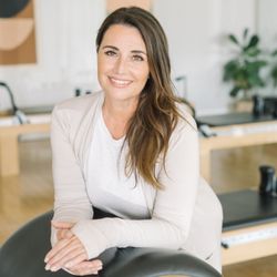Blue Moon Pilates - Kelly owner of Blue Moon Pilates, is a world-leading Balanced Body educator with 38 years of experience and Businesswoman of the Year 2022.