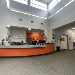 Hanger Clinic - Lobby