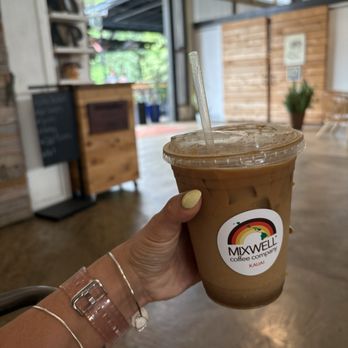 Mixwell Coffee - Banana bread syrup latte - Coffee & Tea Near Me - Kalaheo, Hawaii