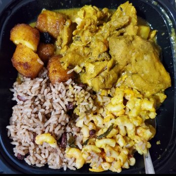 Jerk'D - Curry chicken, rice and peas, mac&cheese with maduros(sweet plantain). Really good! - Caribbean Near Me - Hackensack, New Jersey
