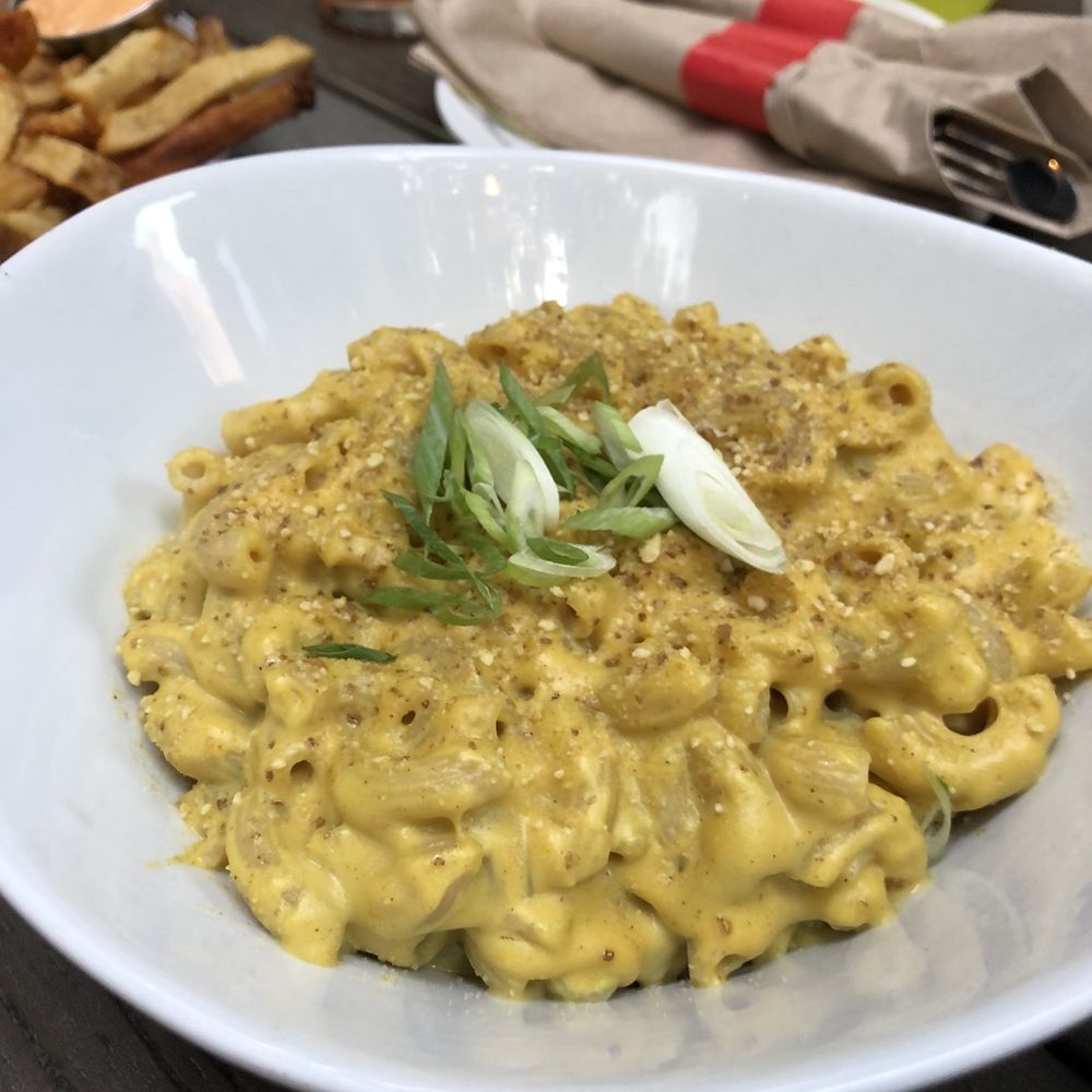 MeeT - Mac and cheeze - Burgers Near Me - Vancouver, British Columbia