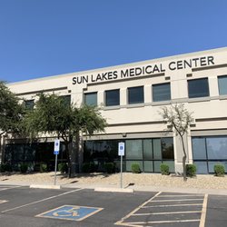 East Valley Family Medical - Front of building lots of parking