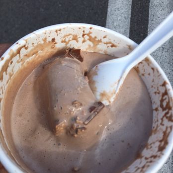 Cold Stone Creamery - you could see hair in the ice cream - Ice Cream & Frozen Yogurt Near Me - Orlando, Florida