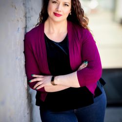 Curve Hair Studio - Erin, check out her bio at https://www.curvehairstudio.com/erin
