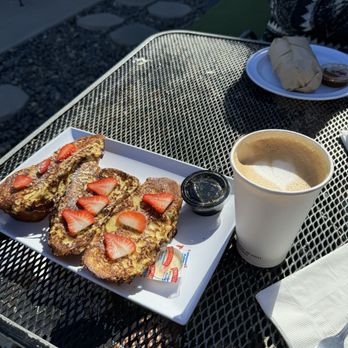 La Terraza - French toast & latte - Coffee & Tea Near Me - Redondo Beach, California La Terraza - French toast & latte - Coffee & Tea Near Me - Redondo Beach, California