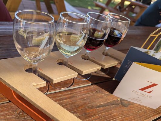 Zin Valle Vineyards by null