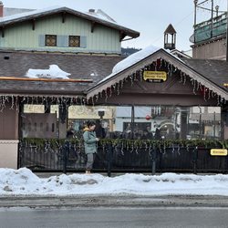 Leavenworth Sausage Garten - From the street