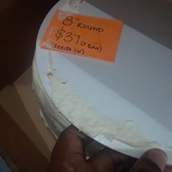 Red Velvet Mama - 8" cake replica over cake that was sold as 9"...owner refused to refund the difference in cost