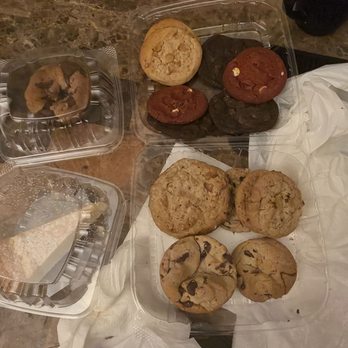 Aunt Butchie's Desserts - Lots of goodies on the house. Thank you! - Bakeries Near Me - Brooklyn, New York