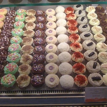 Harrods - cupcake - Department Stores Near Me - London, XGL Harrods - cupcake - Department Stores Near Me - London, XGL