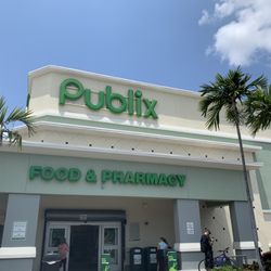 Publix - Hialeah - Outside