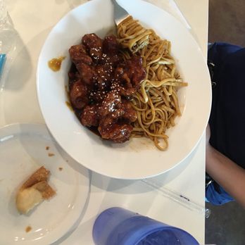Cafe Oasis - Sesame chicken with lo mein noodles - Asian Fusion Near Me - Oklahoma City, Oklahoma Cafe Oasis - Sesame chicken with lo mein noodles - Asian Fusion Near Me - Oklahoma City, Oklahoma
