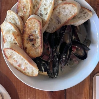The Grün Hexe Kitchen & Catering - Mussles in cream sauce! What a treat! - Cafes Near Me - West Bend, Wisconsin