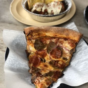 Carmelo's - Carmelo's Supreme Pizza - Pizza Near Me - St. Augustine, Florida