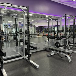 Anytime Fitness - Lifting weights