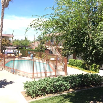 Courtyard Village - Apartments Near Me - Tracy, California Courtyard Village - Apartments Near Me - Tracy, California