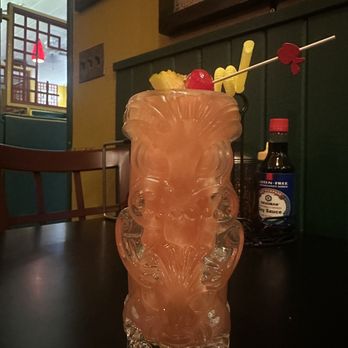 Fong's Pizza - Waving kitty tiki drink - Pizza Near Me - Des Moines, Iowa Fong's Pizza - Waving kitty tiki drink - Pizza Near Me - Des Moines, Iowa