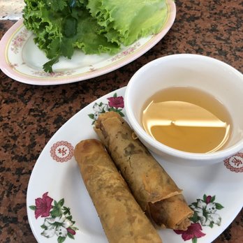 Pho Thanh - Egg rolls with fish sauce - Vietnamese Near Me - Phoenix, Arizona