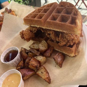 Arize Bistro - Fried chicken and waffles - Breakfast & Brunch Near Me - Long Beach, California Arize Bistro - Fried chicken and waffles - Breakfast & Brunch Near Me - Long Beach, California